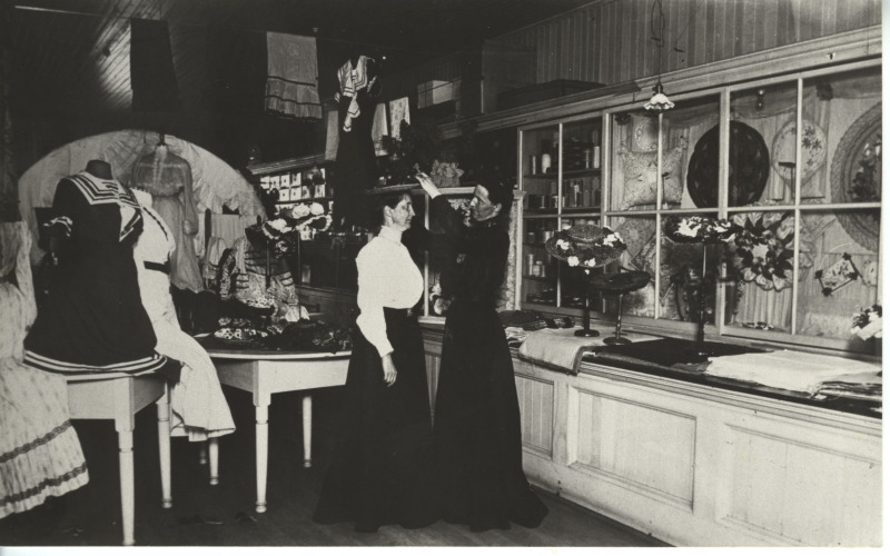 Scaled image s00906.jpg 